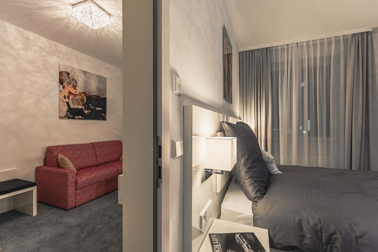 Bed and Breakfast Bahnlounge 1907 Ноєнштадт-ам-Кохер Екстер'єр фото